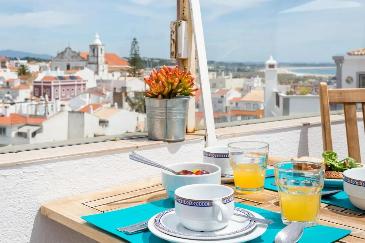 3 Marias Guest House B&B Lagos Bed & Breakfast